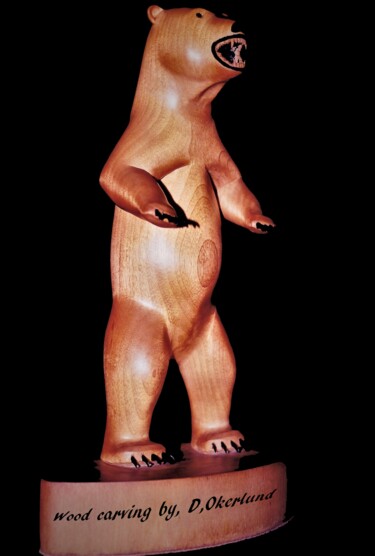 Sculpture intitulée "POLAR BEAR" par Douglas Okerlund, Œuvre d'art originale, Bois