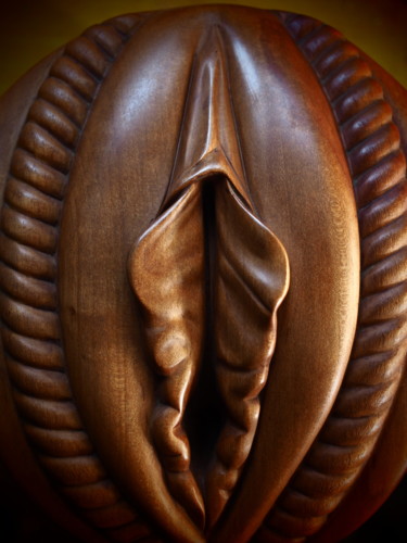 Sculpture titled "grande vulve en poi…" by Anthony Gratien, Original Artwork, Wood