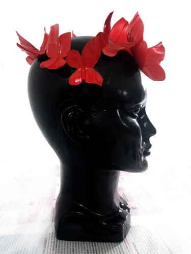 Escultura titulada "RED BUTTERFLY HEAD" por Ays Duo, Obra de arte original, Plástico