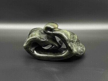 "Ondulations", Sculpture en stéatite vert foncé Sculpture intitulée ""Ondulations", Scul…" par Edith B.K, Œuvre d'art originale, Pierre