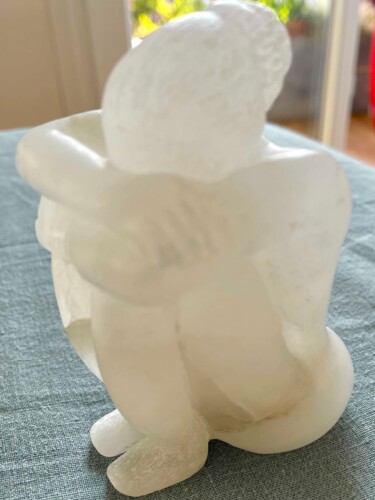 Скульптура под названием "Pudeur d'albâtre" - Edith Bk, Подлинное произведение искусства, Камень