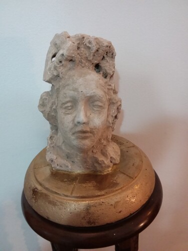 Escultura titulada "La sognatrice" por Edo Romildo Chiari, Obra de arte original, Piedra