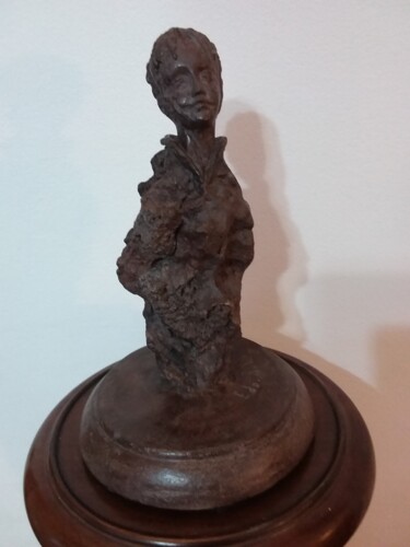 Sculpture titled "Ragazza sorridente" by Edo Romildo Chiari, Original Artwork, Stone