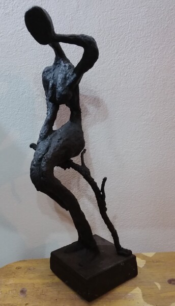 Sculpture intitulée "Ragazza" par Edo Romildo Chiari, Œuvre d'art originale, Métaux