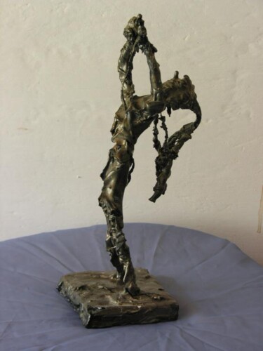 Escultura titulada "LA OFRENDA" por Eduardo Meneses Claros, Obra de arte original