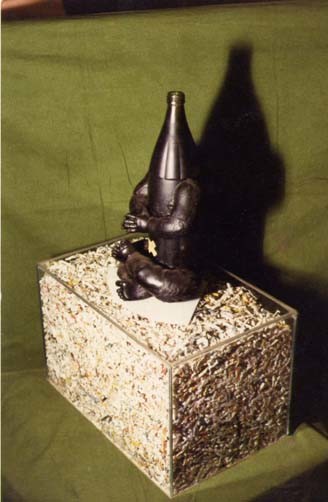 Skulptur mit dem Titel ""Glück für die Welt"" von Edward Naujok, Original-Kunstwerk