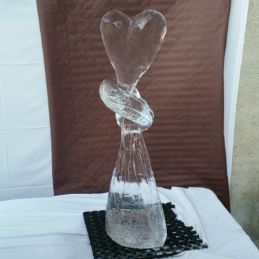 Скульптура под названием "St. Valentin" - Toya, Подлинное произведение искусства, Лёд