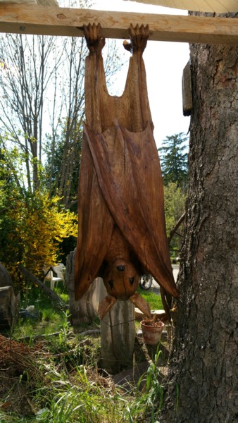 Skulptur mit dem Titel "Nietoperz" von Toya, Original-Kunstwerk, Holz