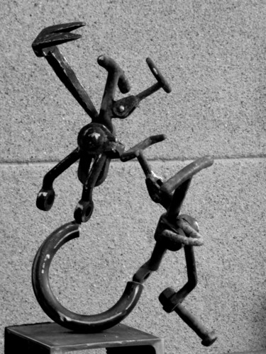 Skulptur mit dem Titel "EldeKan "Le Combat"…" von Eldekan, Original-Kunstwerk, Metalle