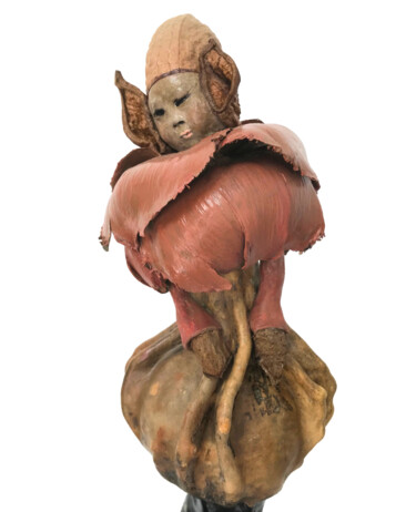 Скульптура под названием "Taosia" - Eleanor Gabriel, Подлинное произведение искусства, Дерево