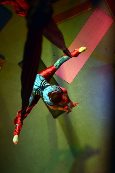 Fotografia intitolato "Gymnast" da Elena Bandurka, Opera d'arte originale, Fotografia digitale