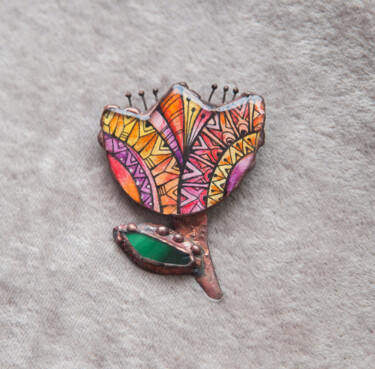 Design intitulée "Brooch "Tulip"" par Elena Dodoka, Œuvre d'art originale, Accessoires
