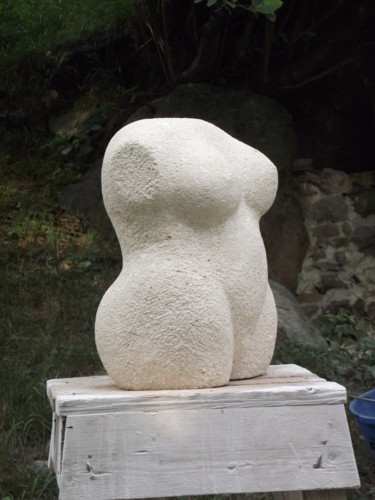 Sculpture titled "Venere primitiva" by Artemissia, Original Artwork, Stone