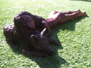 Sculpture titled "Donna che dorme con…" by Artemissia, Original Artwork, Terra cotta