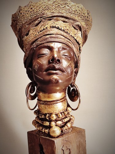 Sculpture intitulée ""African Gold "" par Elena Kraft, Œuvre d'art originale, Argile