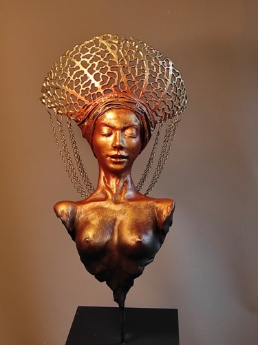 Escultura titulada ""AYA GODDESS" MIXED…" por Elena Kraft, Obra de arte original, Arcilla