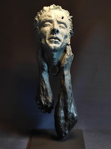 Skulptur mit dem Titel ""Hope"" von Elena Kraft, Original-Kunstwerk, Ton