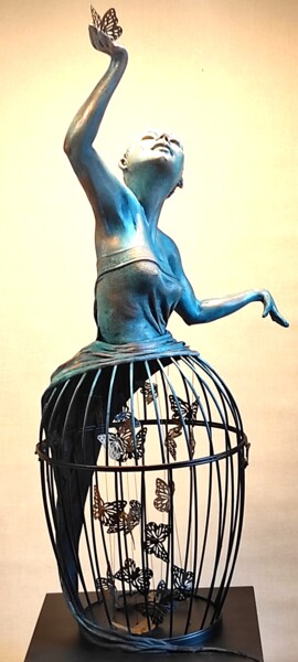 Escultura titulada ""BUTTERFLY SOUL" MI…" por Elena Kraft, Obra de arte original, Arcilla