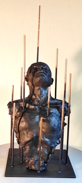 Skulptur mit dem Titel ""RESILIENCE PILLARS…" von Elena Kraft, Original-Kunstwerk, Ton