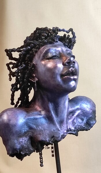 Rzeźba zatytułowany „"Naomi"” autorstwa Elena Kraft, Oryginalna praca, Glina