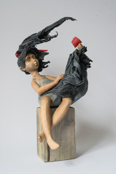Скульптура под названием "Attraction" - Elena Naydenok, Подлинное произведение искусства, Дерево