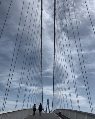 Фотография под названием "Them on the bridge" - Elena R, Подлинное произведение искусства, Цифровая фотография