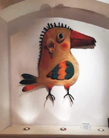 Textile Art titled "Perky Bird" by Elena Tzirulnik, Original Artwork, Thread Mounted on Metal