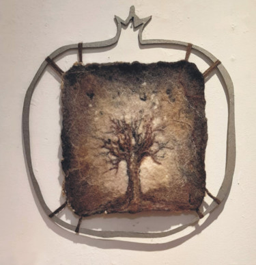 Textile Art titled "Pomegranate tree" by Elena Tzirulnik, Original Artwork, Patchwork Mounted on Metal