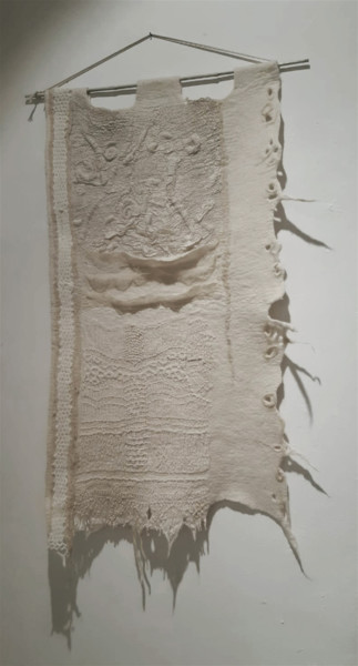 Текстильное искусство под названием "White" - Elena Tzirulnik, Подлинное произведение искусства, гобелен