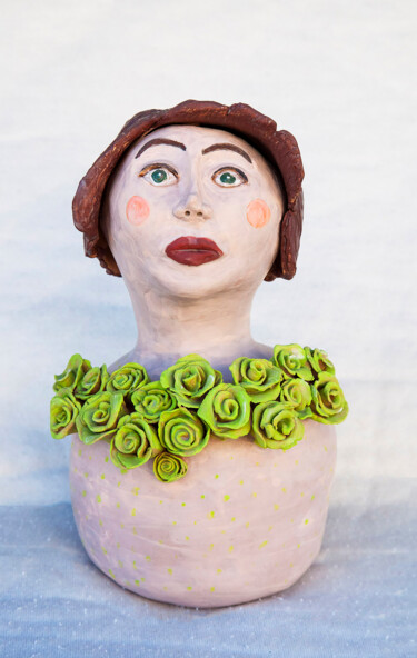 Sculpture titled "Miss Sabrina" by Elena Uljancic, Original Artwork, Ceramics
