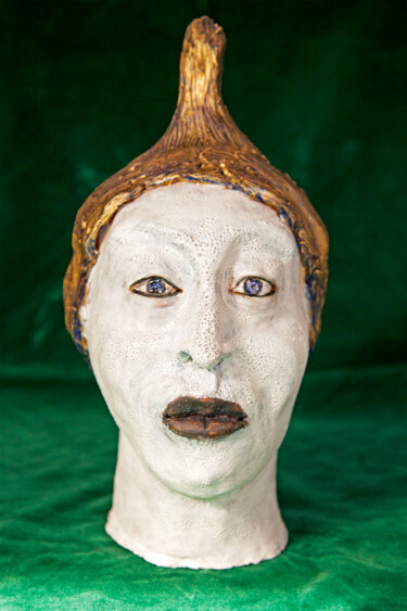Scultura intitolato "Khan" da Elena Uljancic, Opera d'arte originale, Ceramica