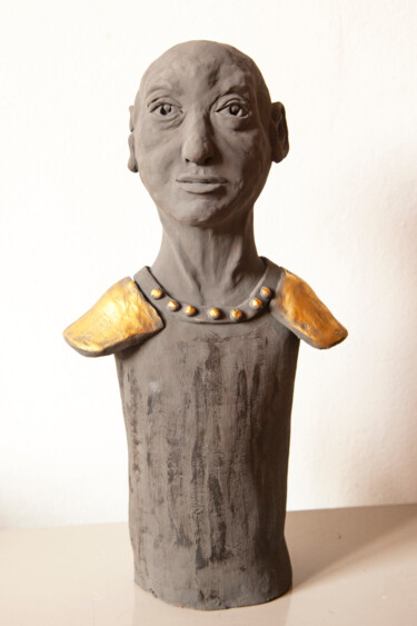 Skulptur mit dem Titel "Tomus" von Elena Uljancic, Original-Kunstwerk, Keramik