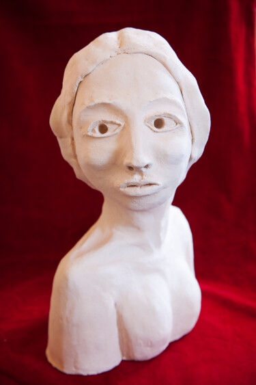 Sculpture titled "Sara" by Elena Uljancic, Original Artwork, Ceramics