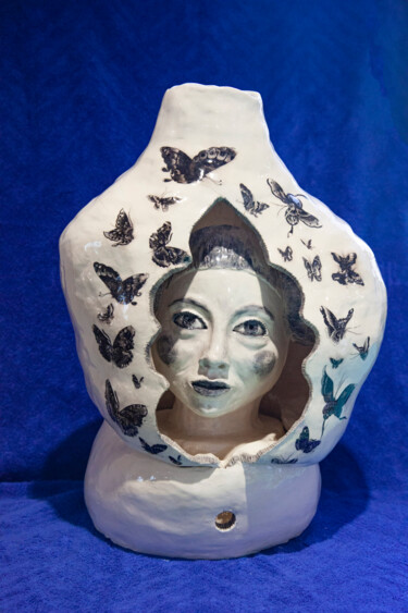 Escultura intitulada "Tango butterfly" por Elena Uljancic, Obras de arte originais, Cerâmica