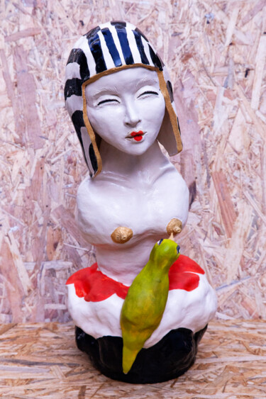 Sculpture intitulée "Geisha with a bird" par Elena Uljancic, Œuvre d'art originale, Céramique