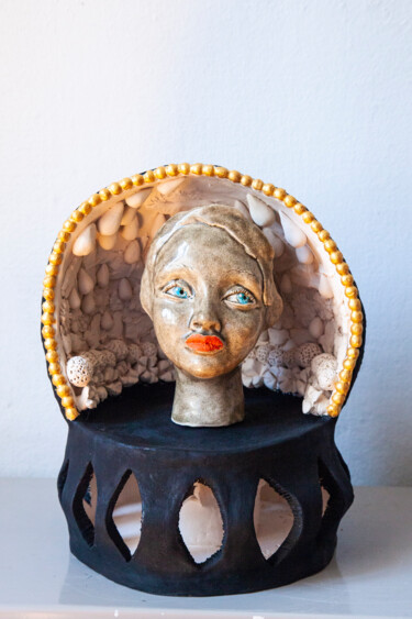 Sculpture intitulée "Diana" par Elena Uljancic, Œuvre d'art originale, Céramique