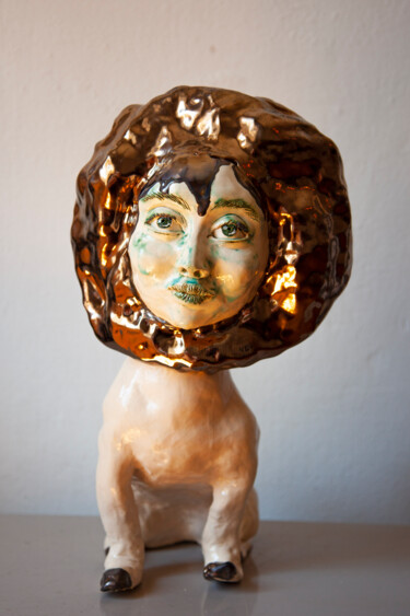 Скульптура под названием "Miss Verdi" - Elena Uljancic, Подлинное произведение искусства, Керамика
