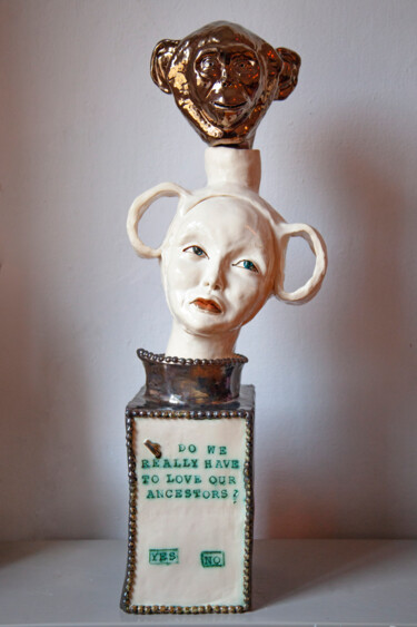 Скульптура под названием "The Ancestor" - Elena Uljancic, Подлинное произведение искусства, Керамика