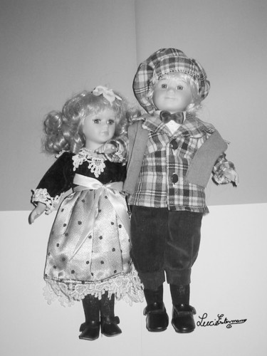 Fotografie mit dem Titel "le couple de poupée…" von Lucie Estermann, Original-Kunstwerk, Digitale Fotografie