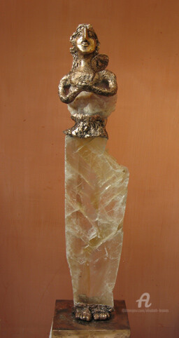 Skulptur mit dem Titel "Femme debout au mir…" von Elisabeth Brainos, Original-Kunstwerk, Bronze