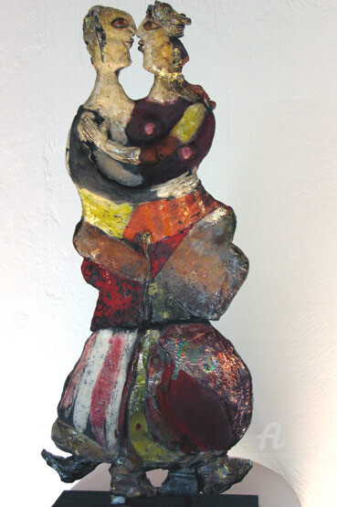 Sculpture titled "les yeux dans les y…" by Elisabeth Brainos, Original Artwork, Terra cotta