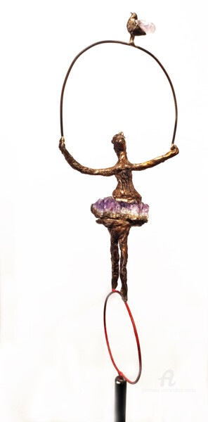 Sculpture intitulée "L'équilibriste à l'…" par Elisabeth Brainos, Œuvre d'art originale, Bronze