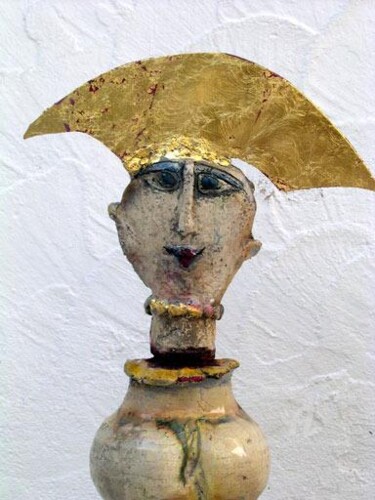 Sculpture titled "la sainte (detail)" by Elisabeth Brainos, Original Artwork, Terra cotta