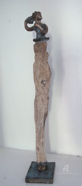 Sculpture titled "Femme se coiffant" by Elisabeth Brainos, Original Artwork, Bronze