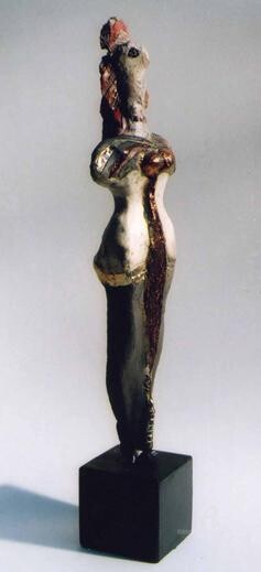 Скульптура под названием "profil raku n°4" - Elisabeth Brainos, Подлинное произведение искусства, Терракота