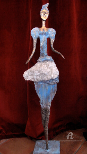 Sculpture titled "L'élégante en bleu" by Elisabeth Brainos, Original Artwork, Bronze