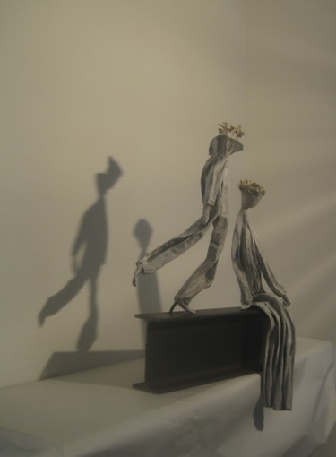 Sculpture titled "je vais vers la per…" by Elisabeth Durandin, Original Artwork, Paper