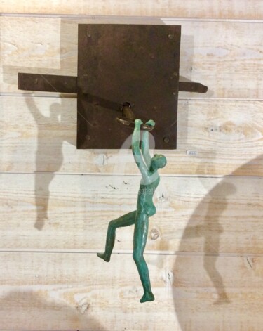Sculpture intitulée "“La clef des champs”" par Elisabeth Faucheur, Œuvre d'art originale, Bronze