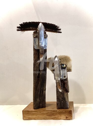 Sculpture intitulée "« Les brosses »" par Elisabeth Faucheur, Œuvre d'art originale, Bois