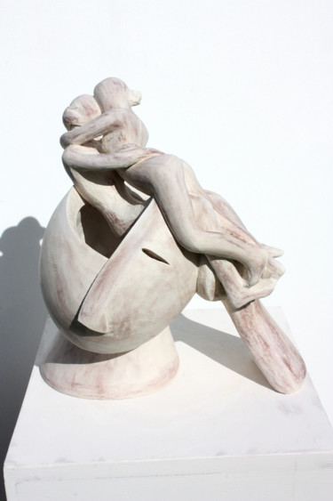 Escultura intitulada "Dreaming Love Sculp…" por Elisaveta Sivas, Obras de arte originais, Argila
